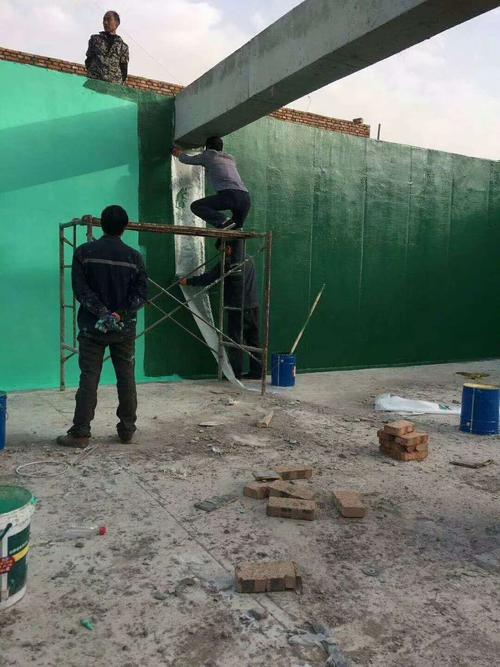 金凤针对老旧车间地面普遍存在的起砂、裂缝问题
